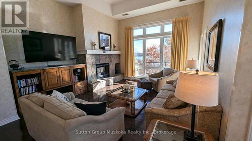 302 - 19 OAKRIDGE - DEERHURST DRIVE  Huntsville (Chaffey), ON P1H 1A9