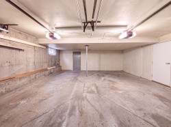 Garage - 