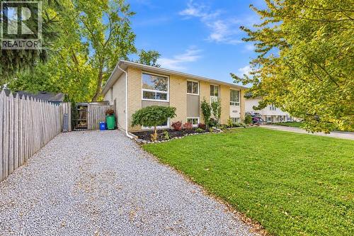 4031 CARDINAL CRESCENT  Petrolia, ON N0N 1R0