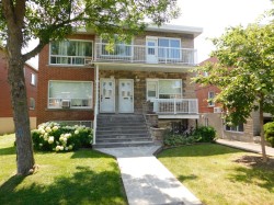 682 Rue du Caven Circle Montréal (Saint-Laurent), QC H4M 2C2