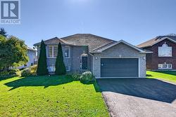 53 LAKE BREEZE COURT Prince Edward County (Wellington), ON K0K 3L0