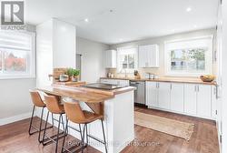 Kitchen Eating Area - 