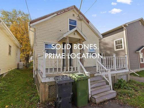 417 Queen Street  Charlottetown, PE C1A 4E5