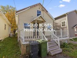 417 Queen Street Charlottetown, PE C1A 4E5