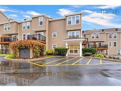 206 75 Collins Grove  Dartmouth, NS B2W 6B3