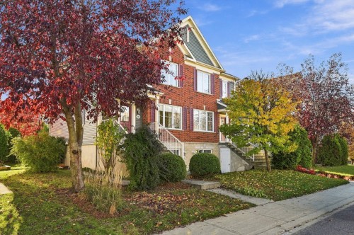 534 Rue Magloire-Laflamme  Mont-Saint-Hilaire, QC J3H 0B8