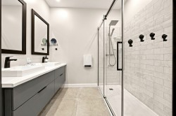 Salle de bains attenante à la CCP - 