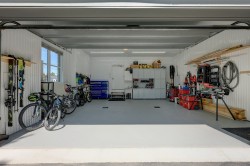 Garage - 