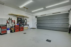 Garage - 