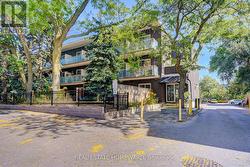 322 - 123 WOODBINE AVENUE Toronto, ON M4L 3V8