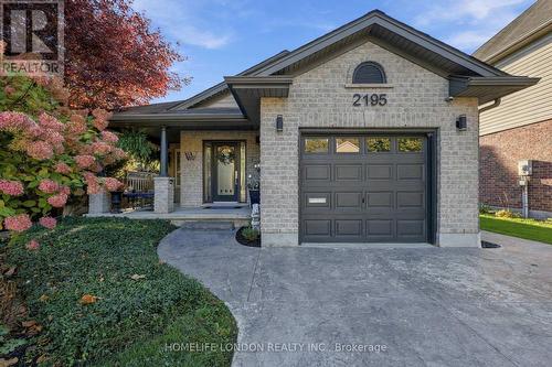 2195 THORNICROFT CRESCENT E  London South (South V), ON N6P 1T7
