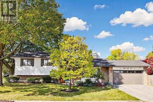341 LYNNWOOD DRIVE  Oakville, ON L6H 1M7