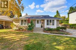 38 VARADI Avenue Brantford, ON N3R 3N3