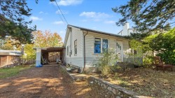 641 Dogwood St Campbell River, BC V9W 2Y6