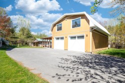 Garage - 