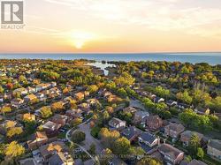 Walk to Lake Ontario - 