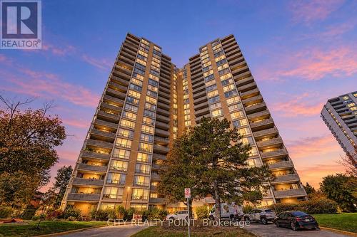 2003 - 10 MARTHA EATON WAY  Toronto, ON M6M 5B3