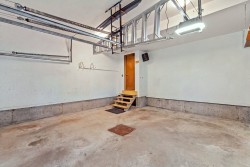 Garage - 