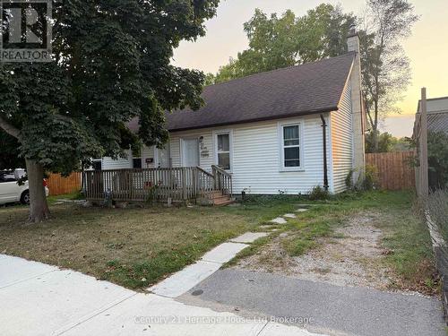 81 GIVINS STREET  Woodstock (Woodstock - North), ON N4S 5Y8