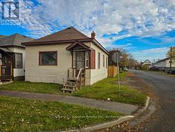 301 OGDEN STREET Thunder Bay (East End), ON P7C 2N4