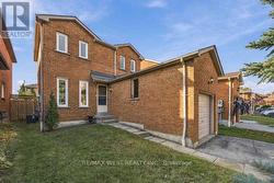 67 WOODSTONE PLACE Whitby, ON L1R 1S8