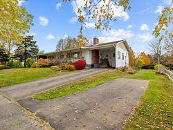 72 MacRae Drive Charlottetown, PE C1C 0S3