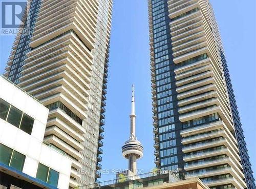 4701 - 125 BLUE JAYS WAY  Toronto, ON M5V 0N5