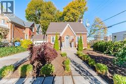 11 ROCK Avenue  Kitchener, ON N2M 2N9