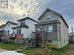 831 MCINTOSH STREET Thunder Bay (East End), ON P7C 3A7