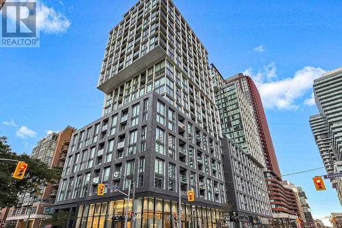 2201 - 158 FRONT STREET E  Toronto, ON M5A 0K9