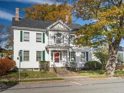 14 Collins Street Yarmouth, NS B5A 3G6