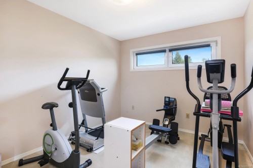 1503 Juniper Pl, Comox, BC 