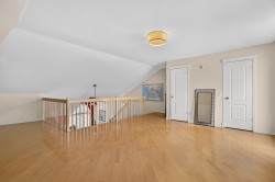 Mezzanine - 