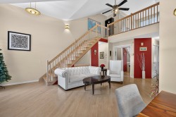 Mezzanine - 