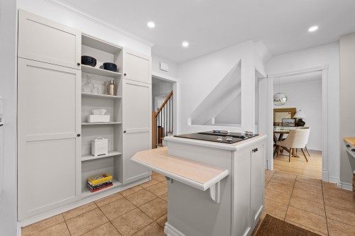 Kitchen - 8 Av. Hébert, Candiac, QC - Indoor