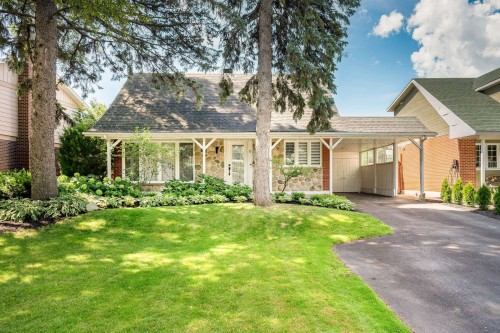 Front of Structure - 8 Av. Hébert, Candiac, QC - Outdoor