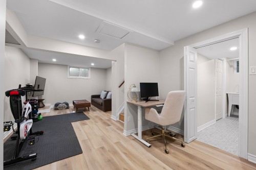 Overall view - 8 Av. Hébert, Candiac, QC - Indoor Photo Showing Gym Room
