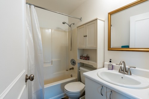 Salle de bains - 222-248 Ch. Du Mont-Loup-Garou, Sainte-Adèle, QC 