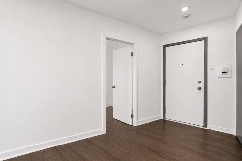 Hall d'entrée/Vestibule - 9-4761 Boul. Henri-Bourassa E., Montréal (Montréal-Nord), QC - Indoor Photo Showing Other Room