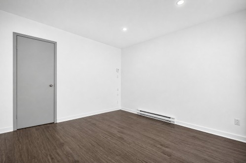 Chambre à coucher - 9-4761 Boul. Henri-Bourassa E., Montréal (Montréal-Nord), QC - Indoor Photo Showing Other Room