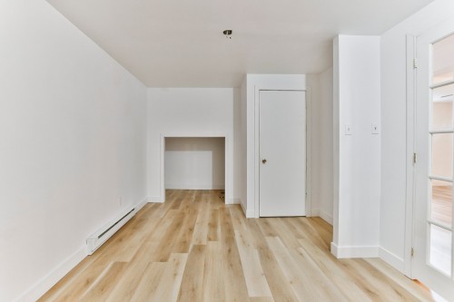 Chambre à coucher - 316 Rue Du Centaure, L'Épiphanie, QC - Indoor Photo Showing Other Room