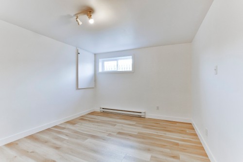 Chambre à coucher - 316 Rue Du Centaure, L'Épiphanie, QC - Indoor Photo Showing Other Room