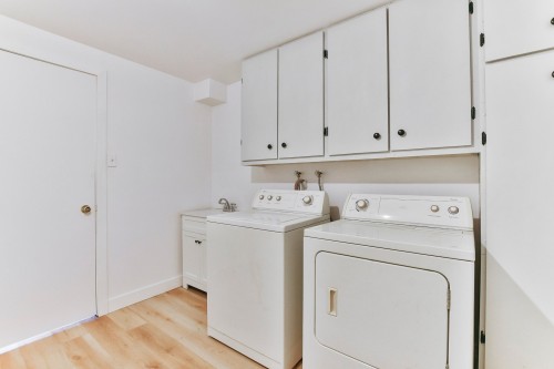 Salle de lavage - 316 Rue Du Centaure, L'Épiphanie, QC - Indoor Photo Showing Laundry Room