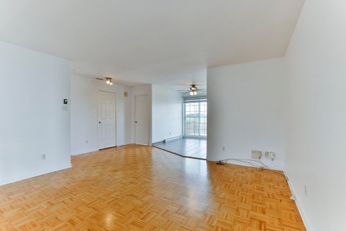 Salon - 316 Rue Du Centaure, L'Épiphanie, QC - Indoor Photo Showing Other Room