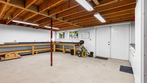 1548 Teetzel Road, Creston, BC - Indoor Photo Showing Basement