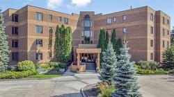 14-301 Country Club BLVD  Winnipeg, MB R3V 2E4