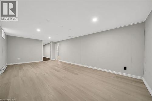 284 Cedar Crescent, Cambridge, ON - Indoor