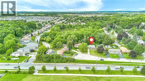 Expansive residential area with abundant mature trees and broad streetscapes - 284 Cedar Crescent, Cambridge, ON - 