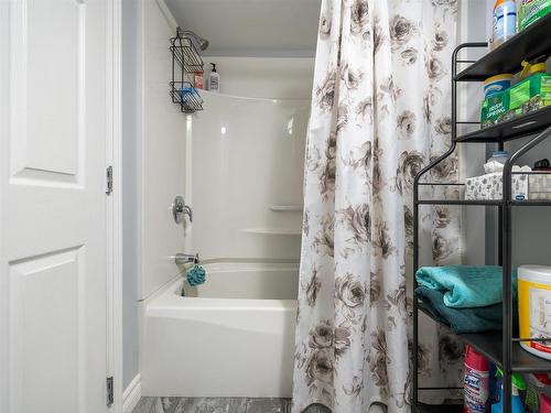 193 Willow Avenue, New Glasgow, NS - Indoor Photo Showing Bathroom