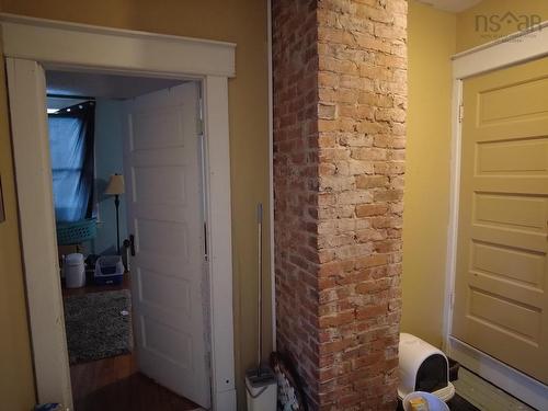 54 Prince Arthur Street, Amherst, NS - Indoor
